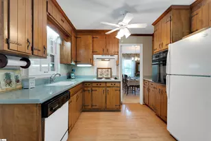 401 Woodland Way, Laurens, SC 29360 - Photo 13