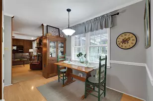 401 Woodland Way, Laurens, SC 29360 - Photo 11
