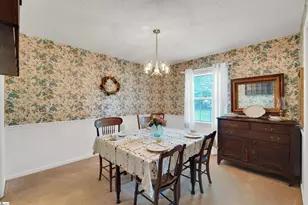 401 Woodland Way, Laurens, SC 29360 - Photo 5