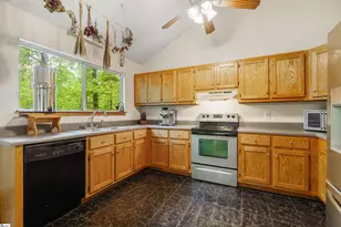 1401 Winding Way, Taylors, SC 29687 - Photo 7