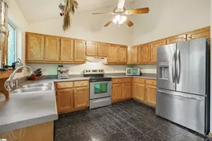 1401 Winding Way, Taylors, SC 29687 - Photo 5
