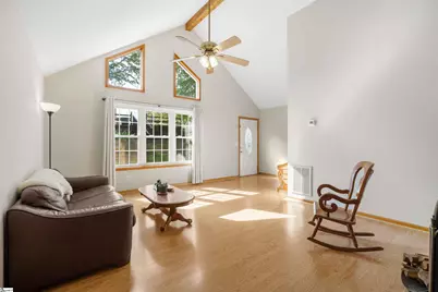 1401 Winding Way, Taylors, SC 29687 - Photo 3