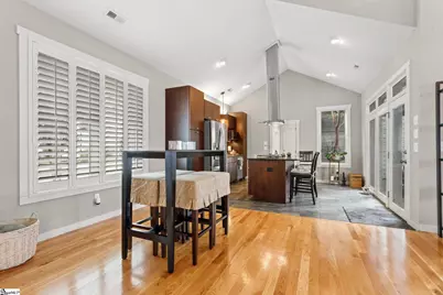 220 Cumberland Avenue, Greenville, SC 29607 - Photo 9