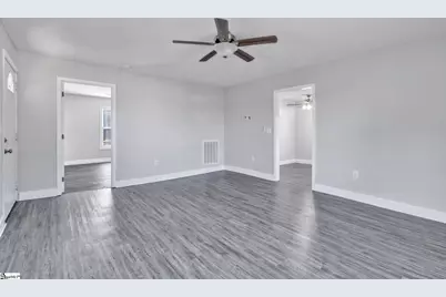 104 Lake Avenue, Greer, SC 29650 - Photo 9