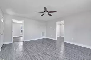 104 Lake Ave, Greer, SC 29650 - Photo 9