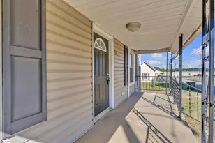 104 Lake Ave, Greer, SC 29650 - Photo 3