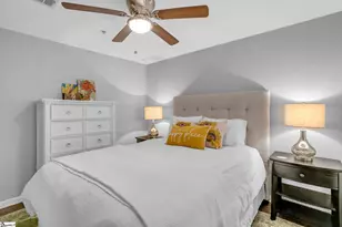 100 E Washington St, Greenville, SC 29601 - Photo 17