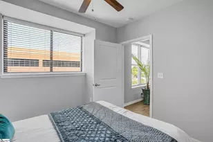 100 E Washington St, Greenville, SC 29601 - Photo 11