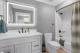 100 E Washington St, Greenville, SC 29601 - Photo 13
