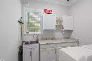 101 S Valley Ln, Greenville, SC 29611 - Photo 13