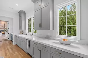 201 Rockwood Dr, Greenville, SC 29605 - Photo 19