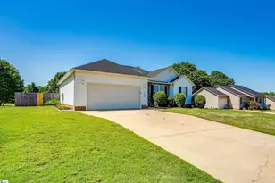 163 Summer Lady Ln, Boiling Springs, SC 29316 - Photo 5