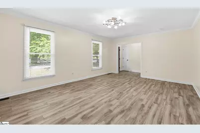 218 Crestwood Drive, Greenville, SC 29609 - Photo 7