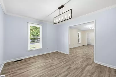 218 Crestwood Drive, Greenville, SC 29609 - Photo 9