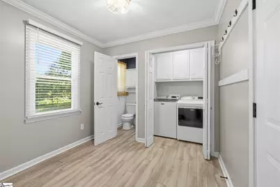 218 Crestwood Drive, Greenville, SC 29609 - Photo 17