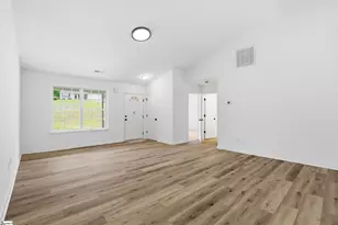 18 Patriots Pride Ct, Simpsonville, SC 29680 - Photo 5