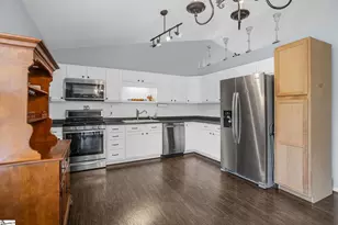 331 Bright Farm Rd, Duncan, SC 29334 - Photo 5