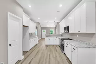 305 Appian Dr, Spartanburg, SC 29306 - Photo 13