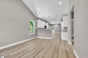 305 Appian Dr, Spartanburg, SC 29306 - Photo 5