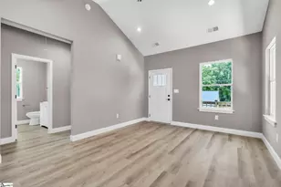 305 Appian Dr, Spartanburg, SC 29306 - Photo 7