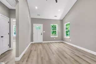 305 Appian Dr, Spartanburg, SC 29306 - Photo 5