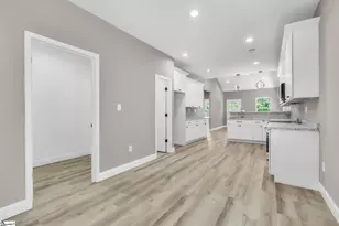 305 Appian Dr, Spartanburg, SC 29306 - Photo 15