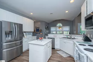 47 N Orchard Farms Ave, Simpsonville, SC 29681 - Photo 17