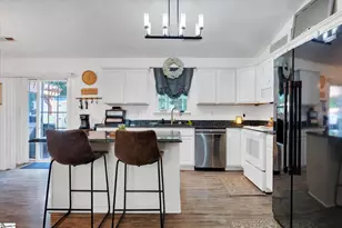 201 Melrose Rd, Greenville, SC 29605 - Photo 11