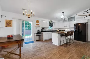 201 Melrose Rd, Greenville, SC 29605 - Photo 9