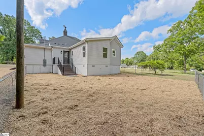 444 W Peachtree Street, Woodruff, SC 29388 - Photo 15