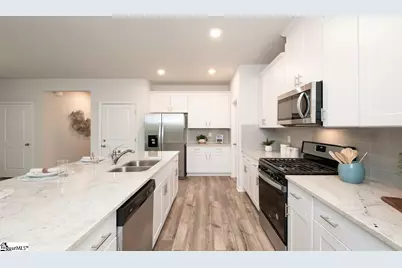 989 Penfold Pointe Pointe, Wellford, SC 29385 - Photo 3