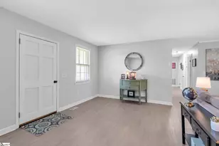 101 Colonial Ln, Simpsonville, SC 29681 - Photo 3