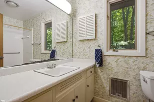 16 Oakleaf Rd, Greenville, SC 29609 - Photo 17