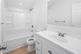 802 W Hampton St, Laurens, SC 29360 - Photo 11