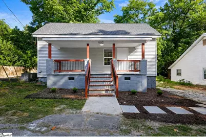 802 W Hampton Street, Laurens, SC 29360 - Photo 1