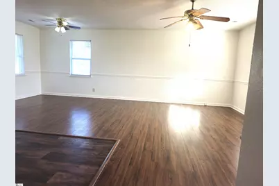218 Donavan Drive, Spartanburg, SC 29302 - Photo 3