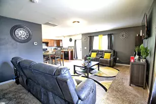 111 Botany Dr, Laurens, SC 29360 - Photo 3