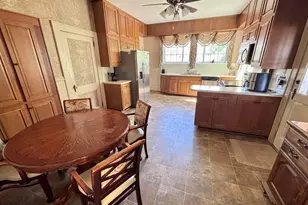 400 E Buford St, Gaffney, SC 29340 - Photo 5