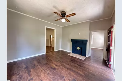27 Wallace Street, Greenville, SC 29605 - Photo 5
