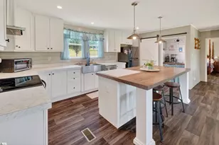 580 Melvin Hill Rd, Campobello, SC 29322 - Photo 9