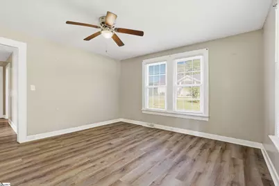 1021 Gentry Memorial Highway, Easley, SC 29640 - Photo 9