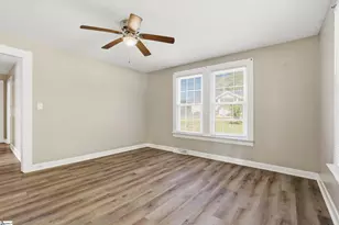 1021 Gentry Memorial Hwy, Easley, SC 29640 - Photo 9