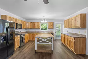 1125 Friendship Rd, Seneca, SC 29678 - Photo 9