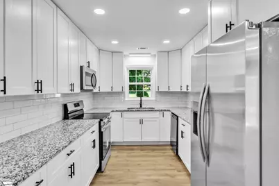 15 Longmeadow Road, Taylors, SC 29687 - Photo 7