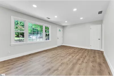 15 Longmeadow Road, Taylors, SC 29687 - Photo 3