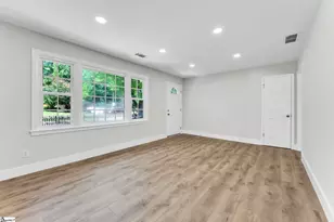 15 Longmeadow Rd, Taylors, SC 29687 - Photo 3