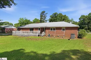 208 Skyland Dr, Clinton, SC 29325 - Photo 25