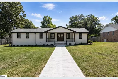 204 Woodfield Avenue, Fountain Inn, SC 29644 - Photo 1