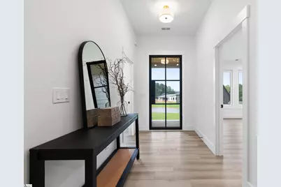 757 New South Court, Wellford, SC 29385 - Photo 3