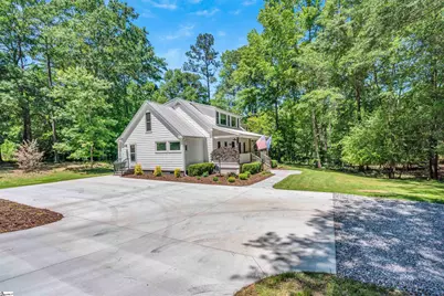 401 Tracy Trail, Greer, SC 29651 - Photo 3